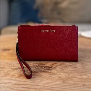 NWT Michael Kors Wallet/Wristlet Berry